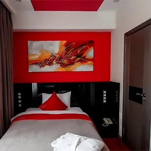 فندق Mildom Premium